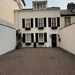 Sandringham House 圣赫利尔泽西